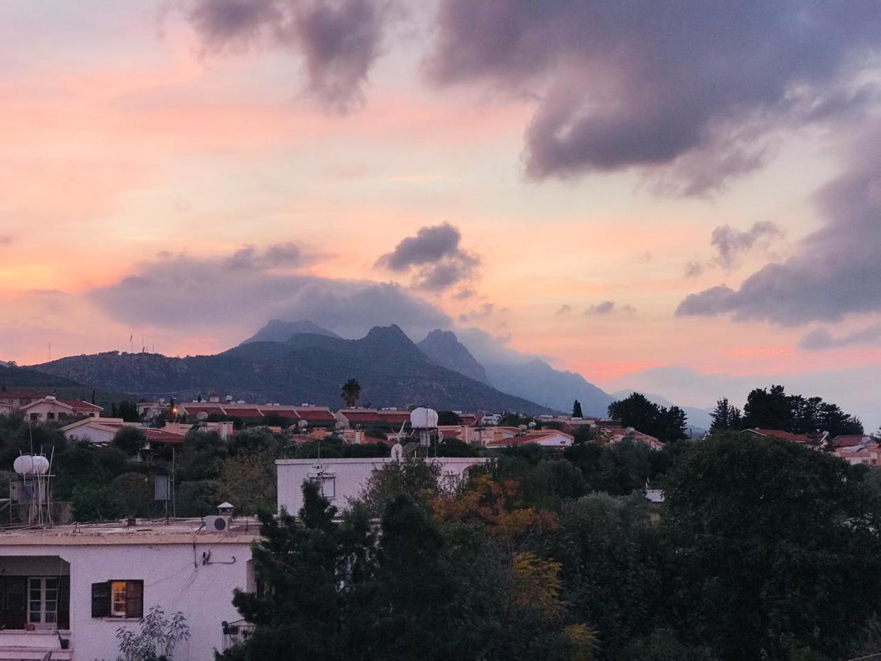Metin Houses Kyrenia  Bagian luar foto